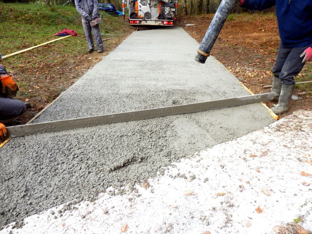 An image of Concrete Driveway in Lorain, OH